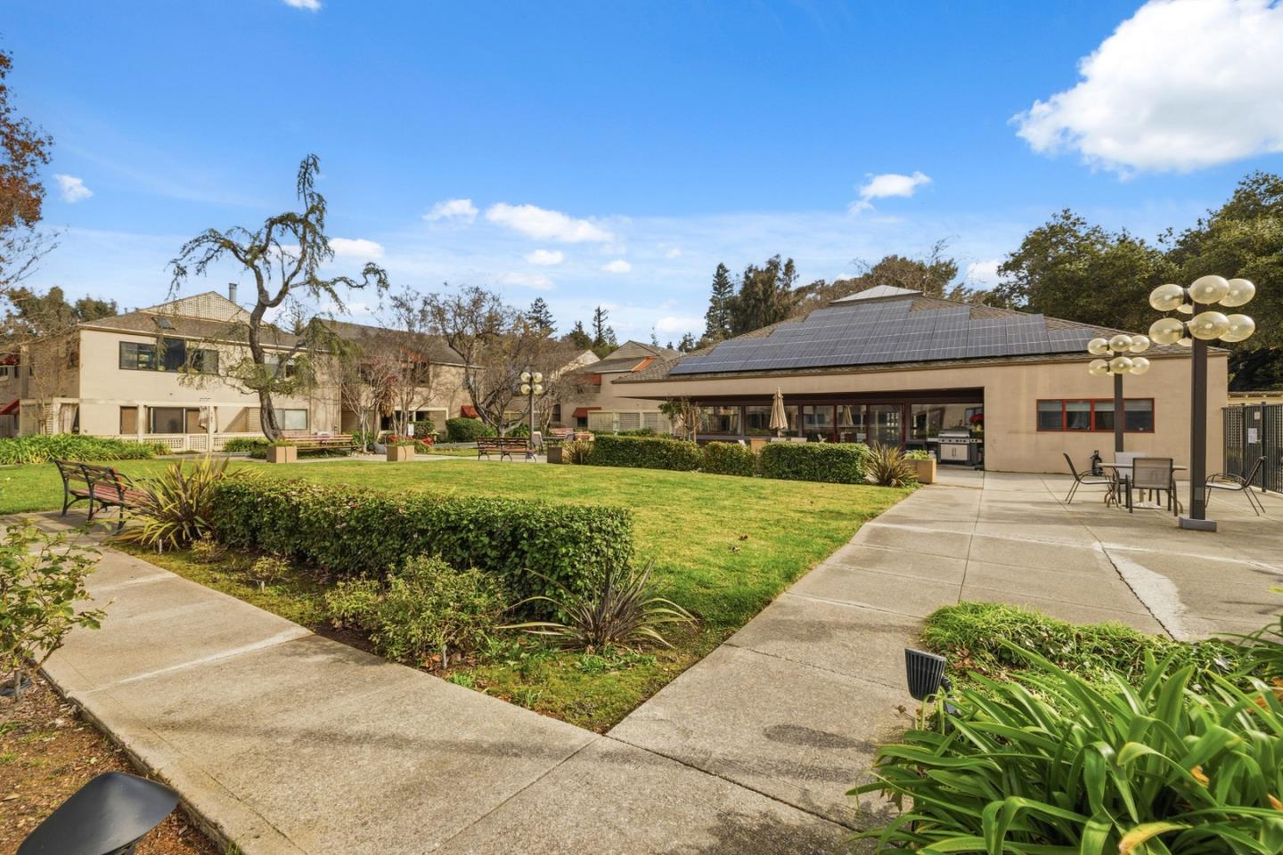 453 Alberto Way D155