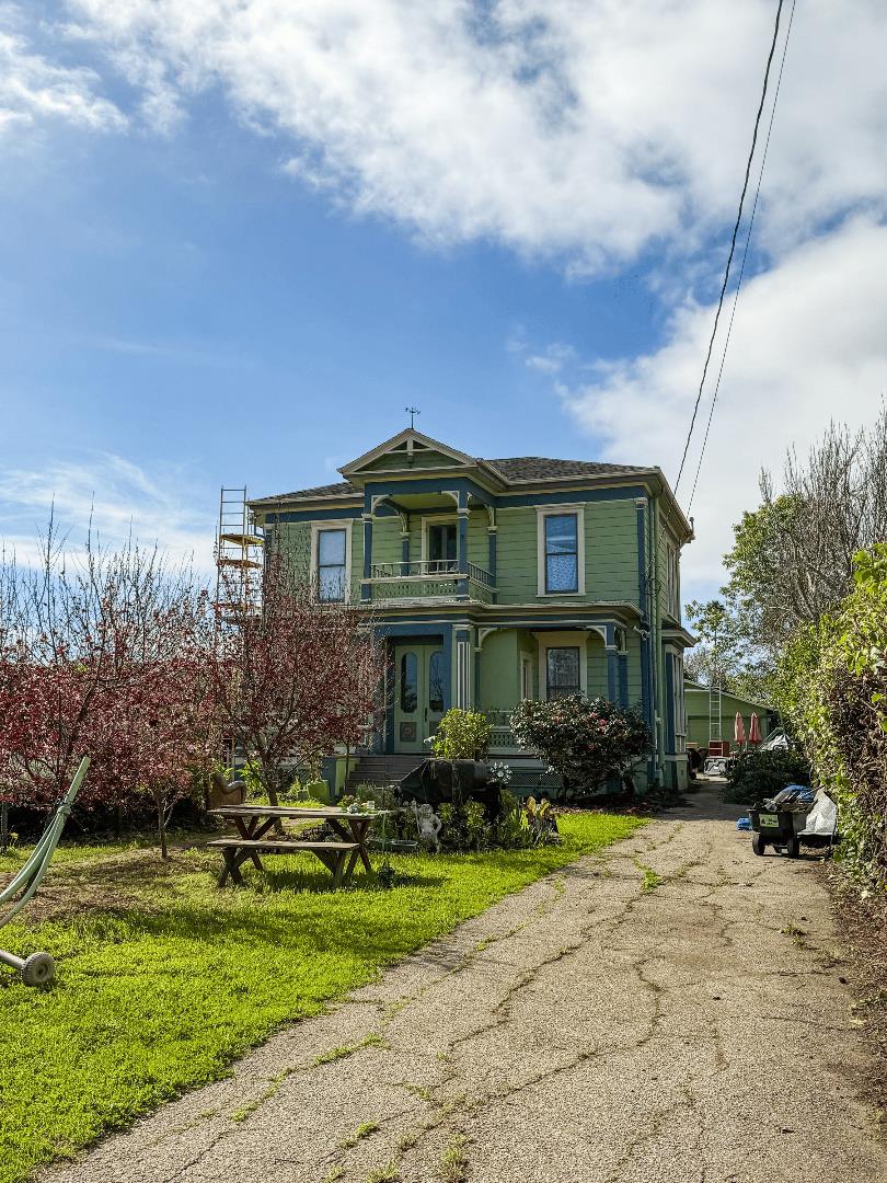 233 Van Ness Avenue