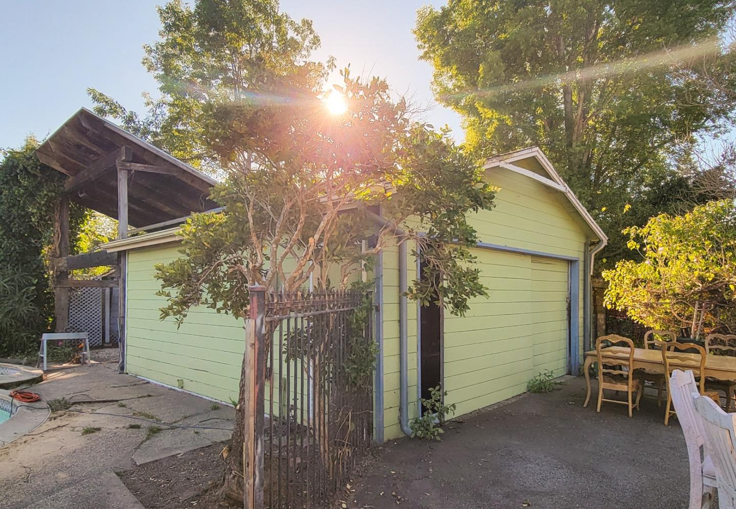 233 Van Ness Avenue