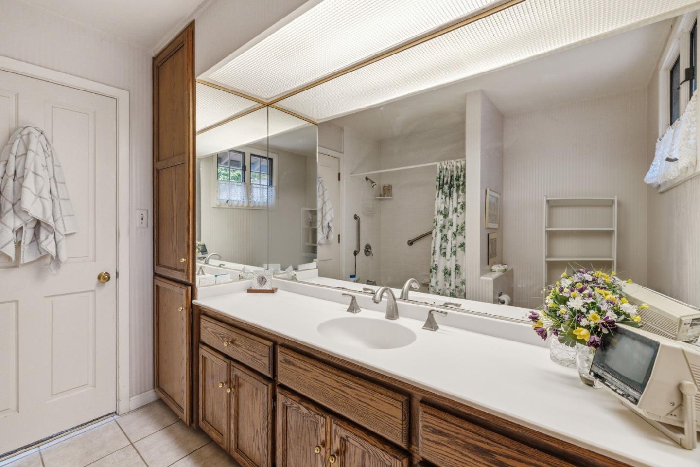 960 Graham Hill Road