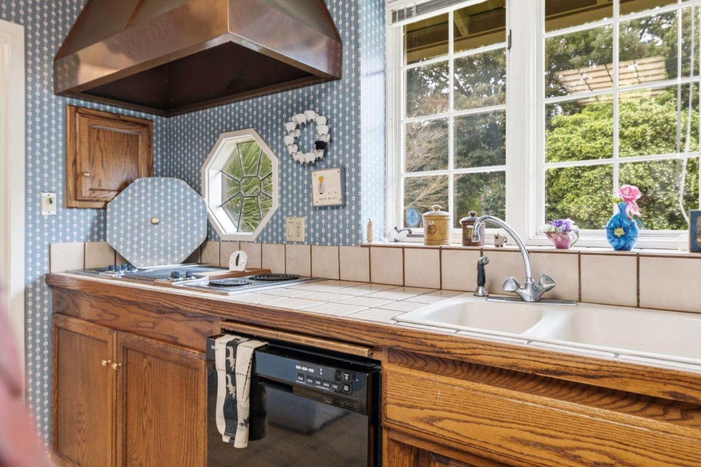 960 Graham Hill Road