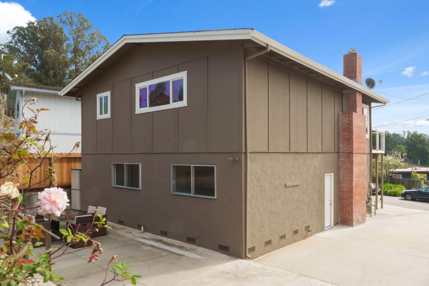 5493 Ball Drive
