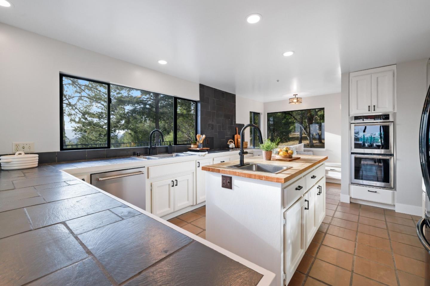 1380 Weston Ridge Road