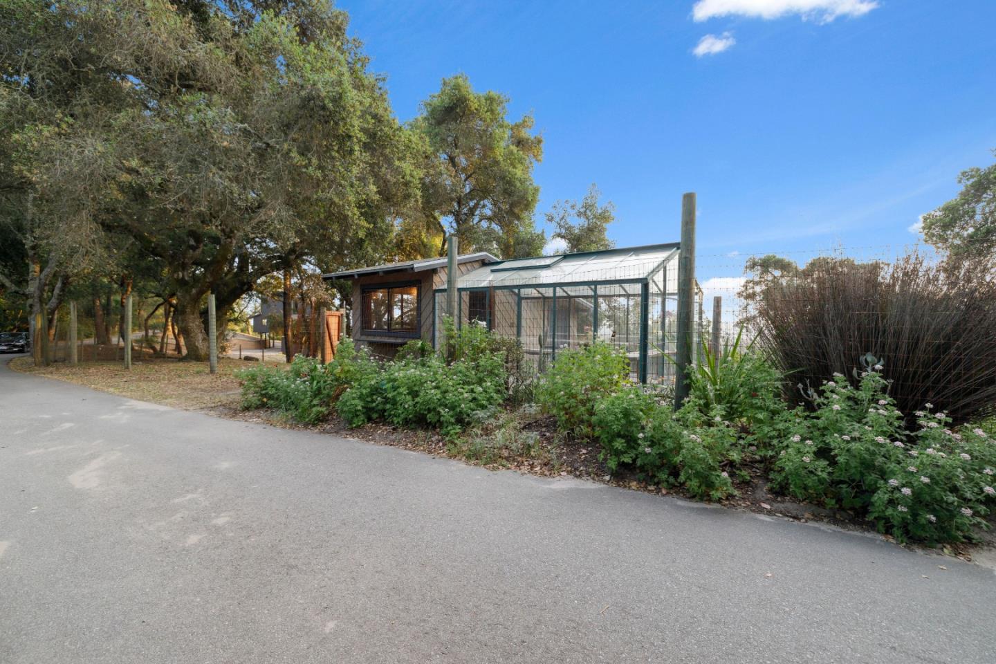 1380 Weston Ridge Road