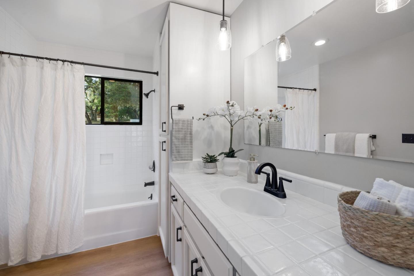 1380 Weston Ridge Road