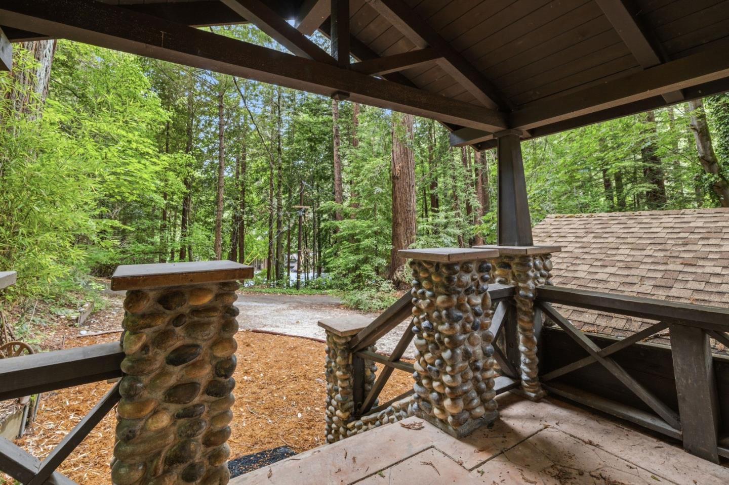 209 East Creek Road