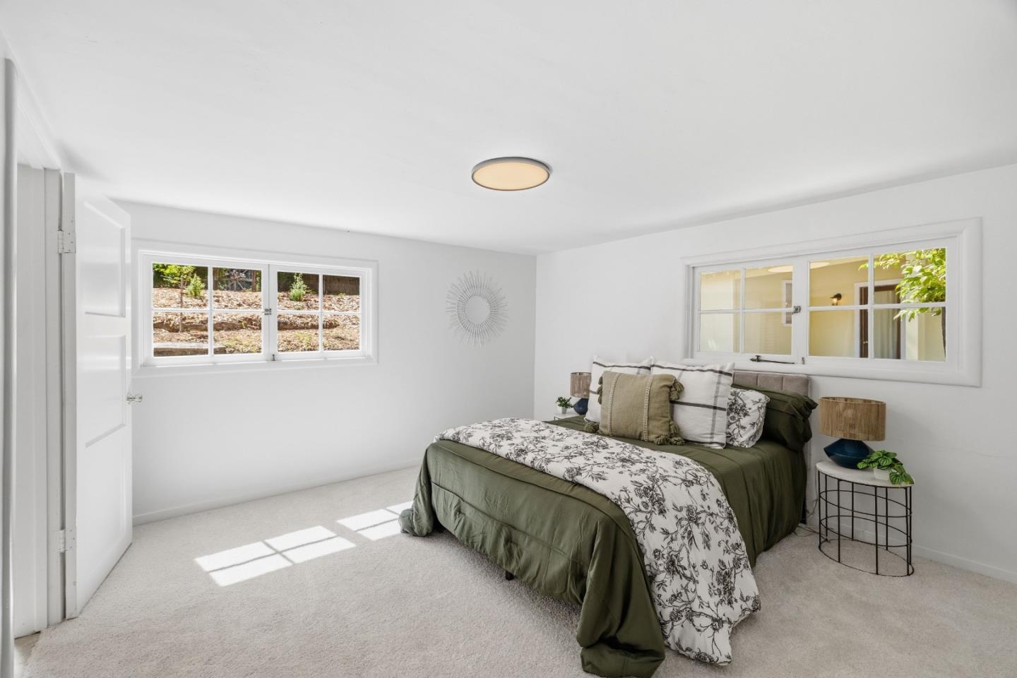 119 Van Diepen Way