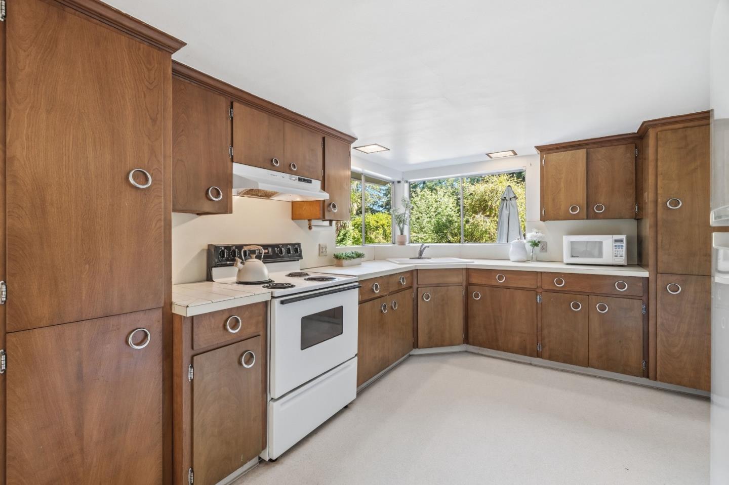 119 Van Diepen Way