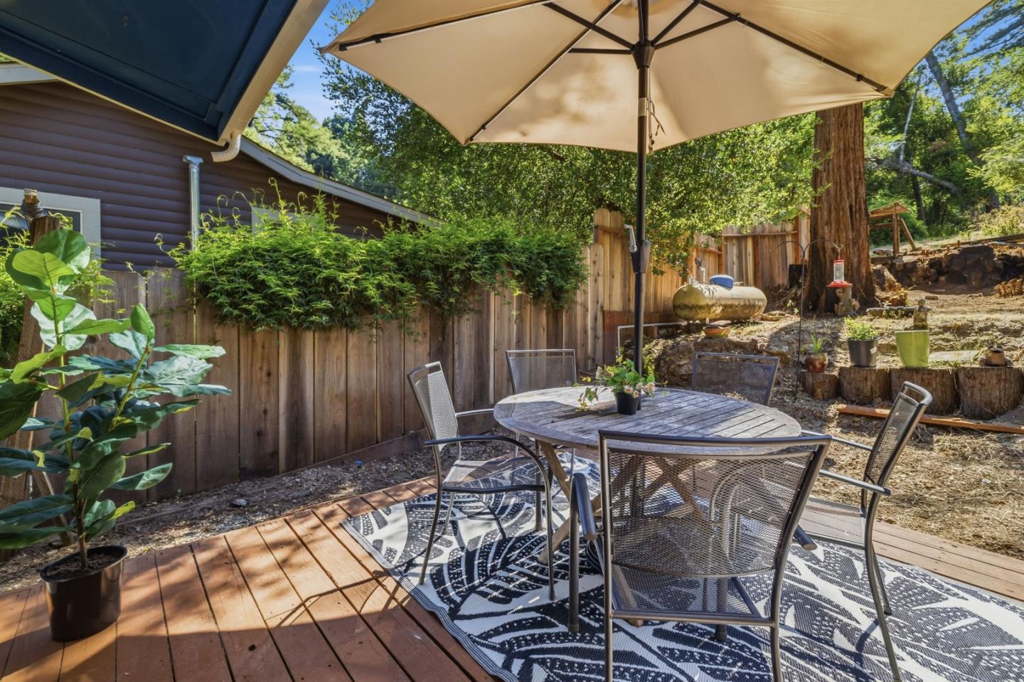 836 Creek Drive