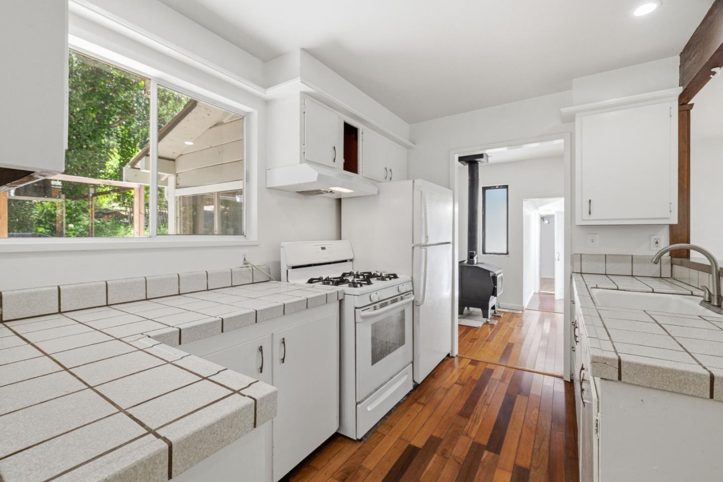 12489 Coleman AVE