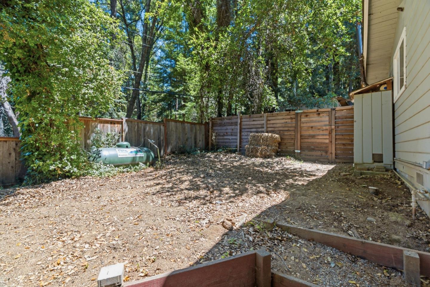 12489 Coleman AVE