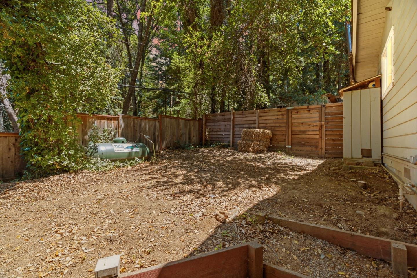 12489 Coleman AVE