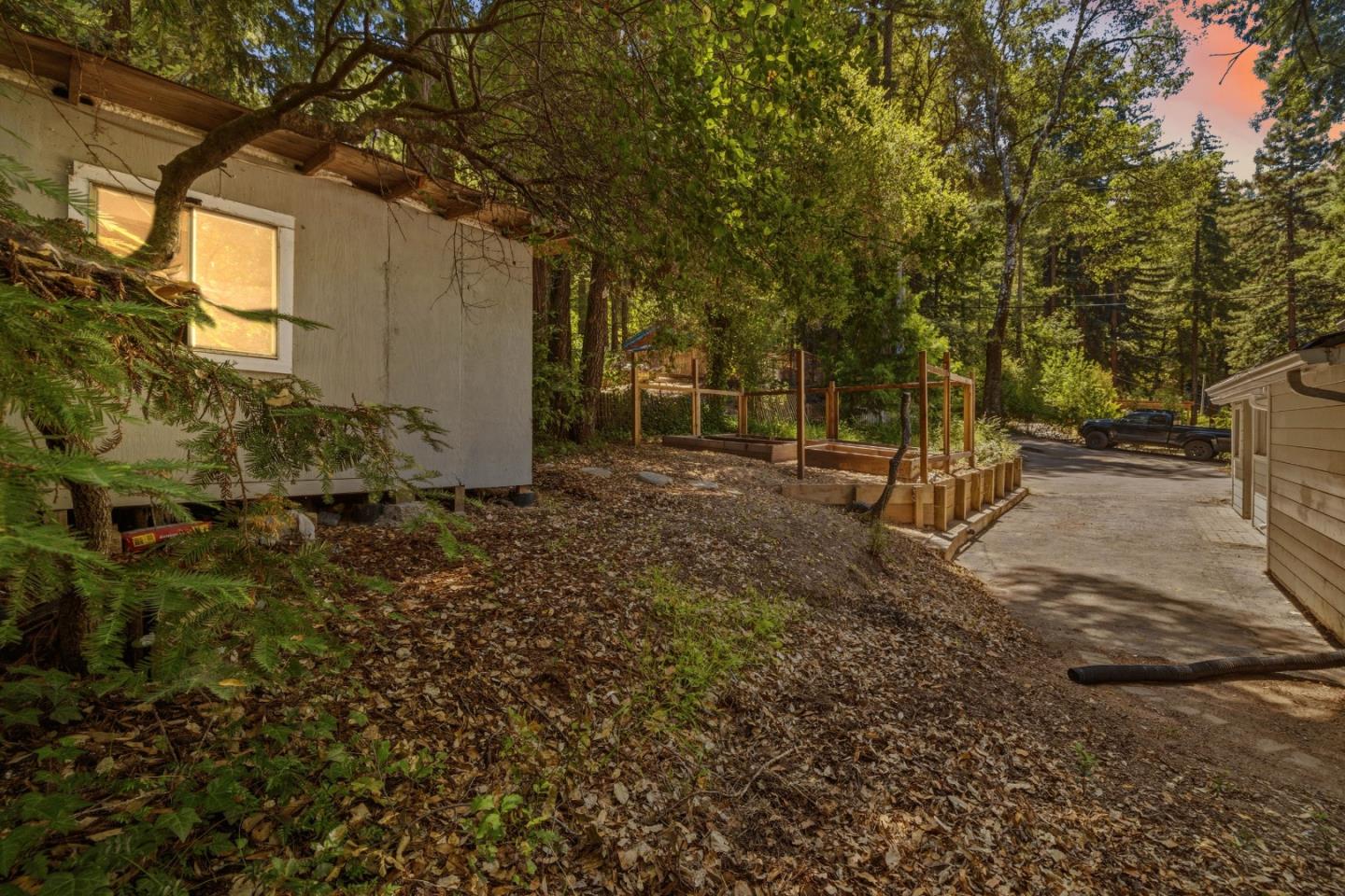 12489 Coleman AVE