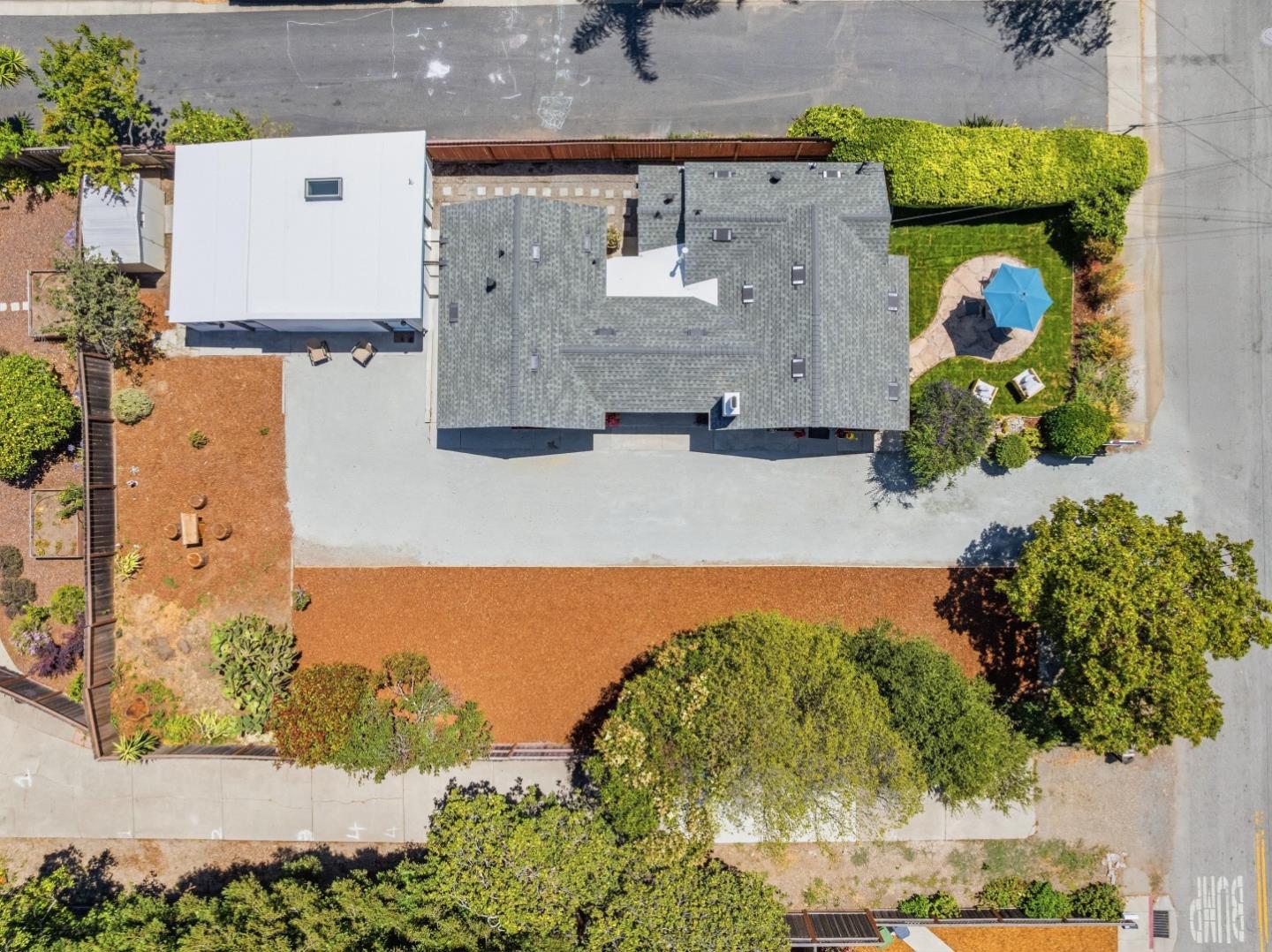 1510 Thompson AVE