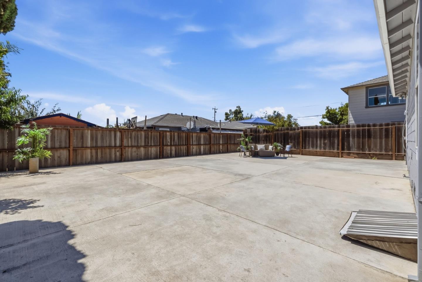 89 Santa Clara ST