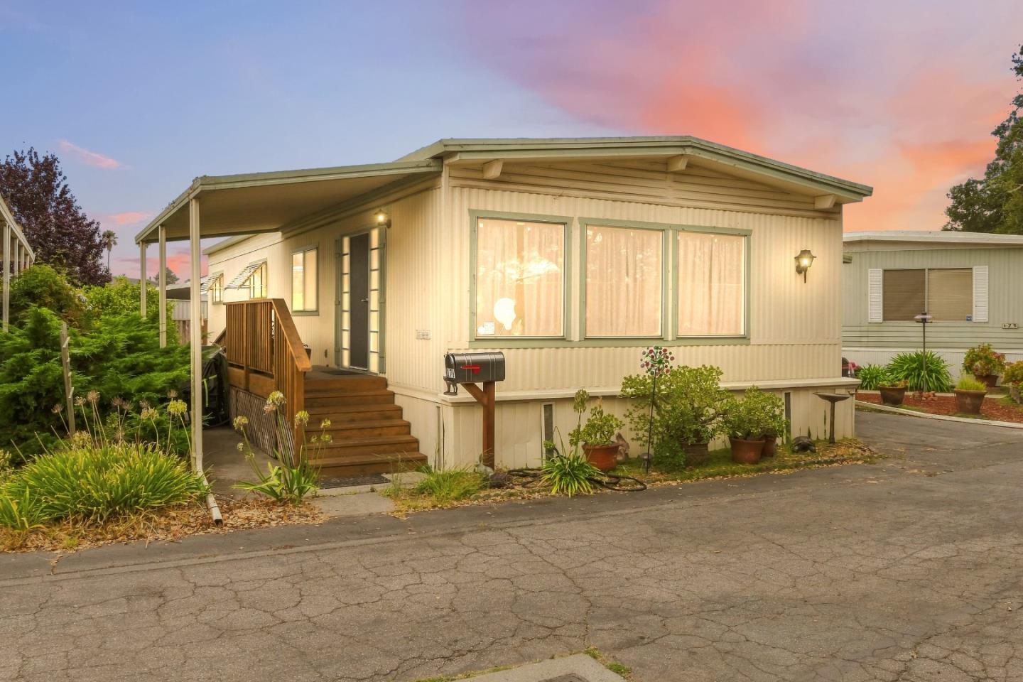 1555 Merrill ST 176