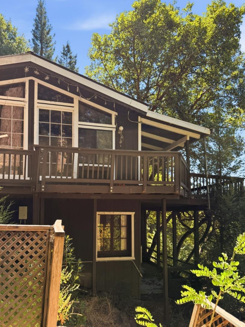 323 Tipping WAY