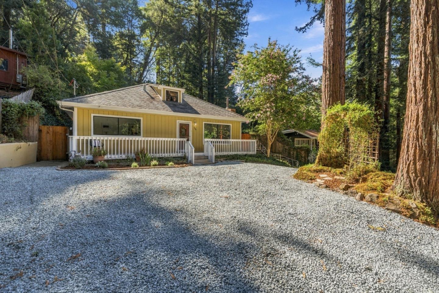 240 Ridge DR