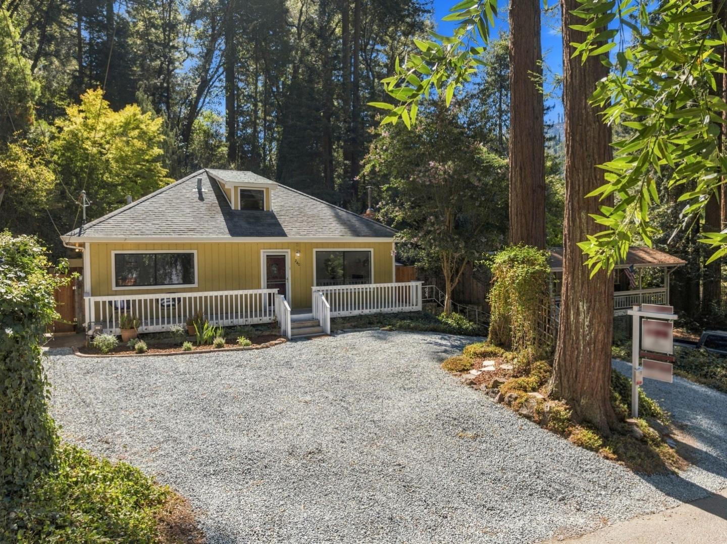 240 Ridge DR