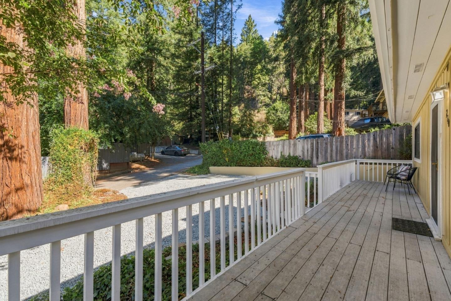 240 Ridge DR