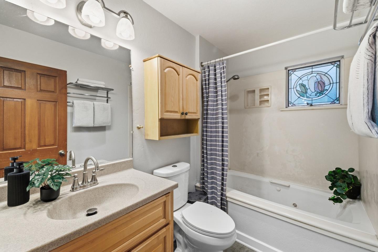 240 Ridge DR