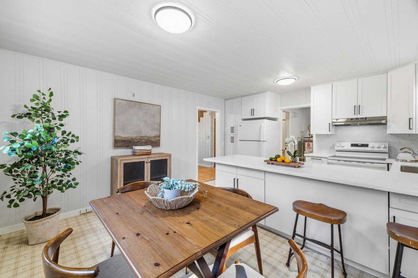 240 Ridge DR