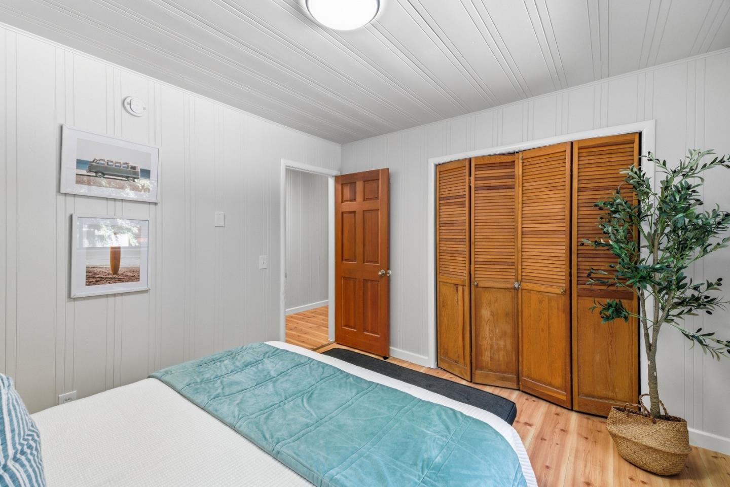 240 Ridge DR