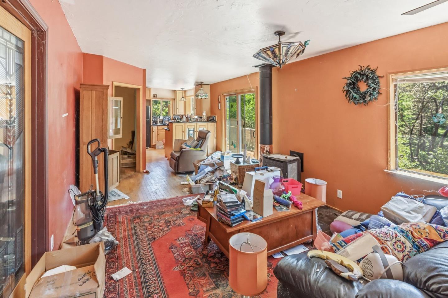 380 Ridge DR