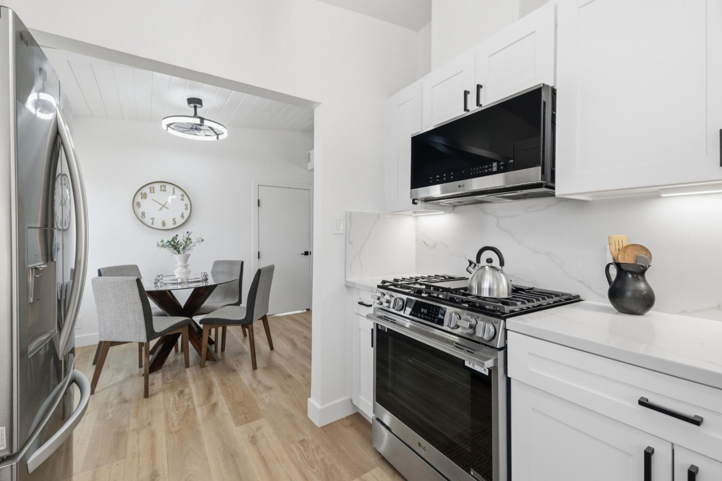 1307 Hill AVE