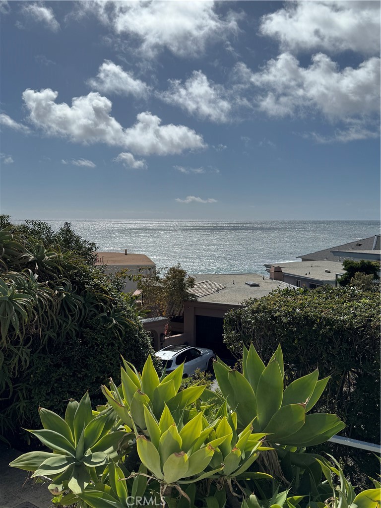 674 Cliff Drive