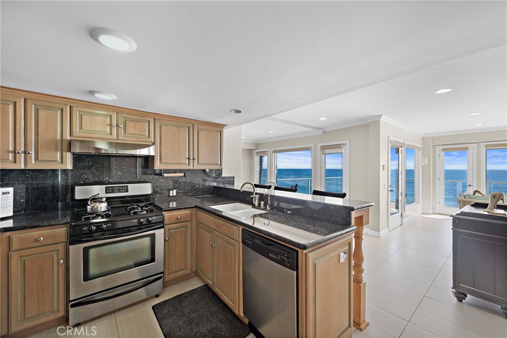 603 S Coast Highway B