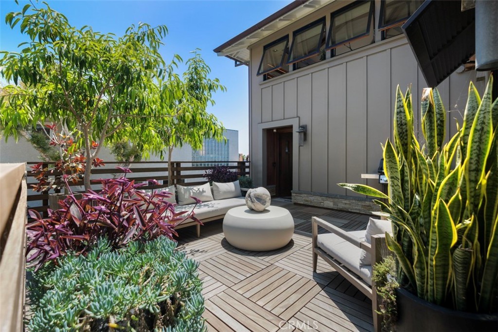 31678 Seacliff Drive