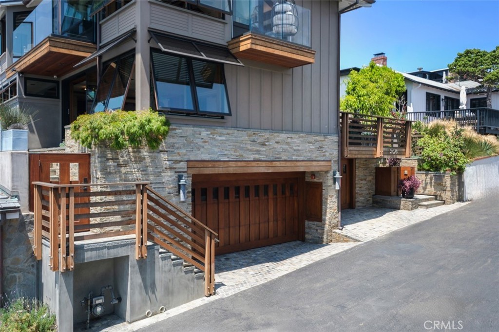 31678 Seacliff Drive