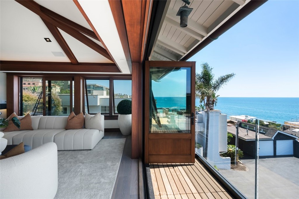31678 Seacliff Drive