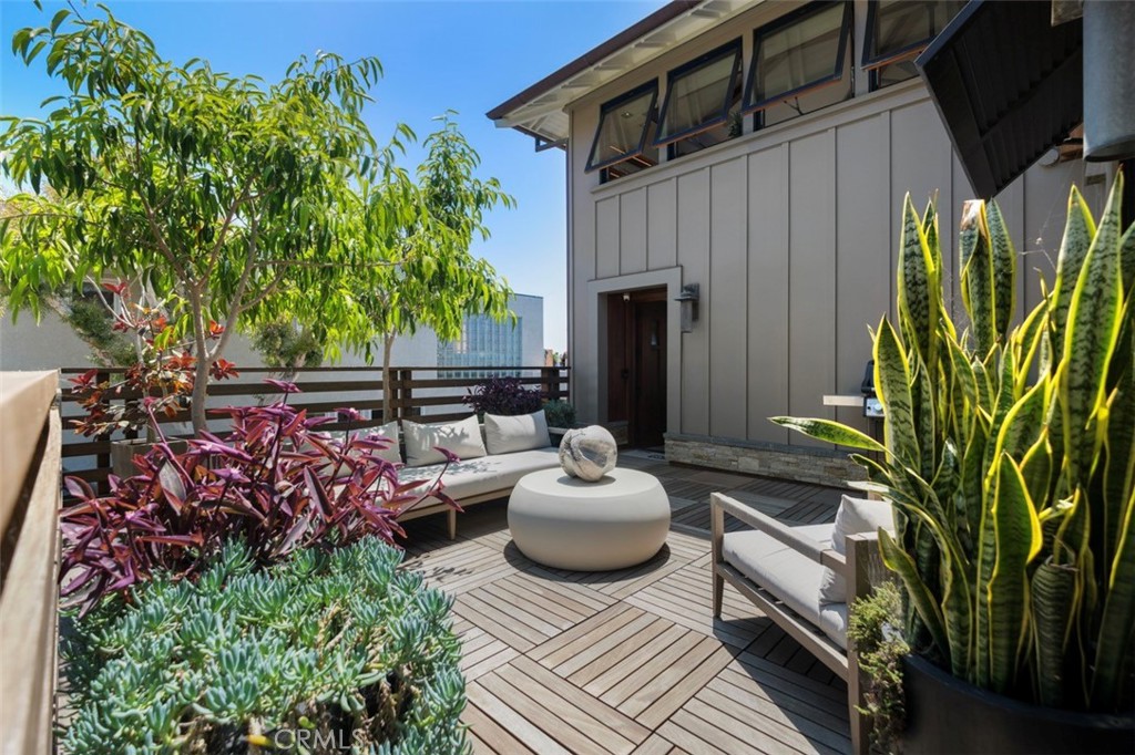 31678 Seacliff Drive