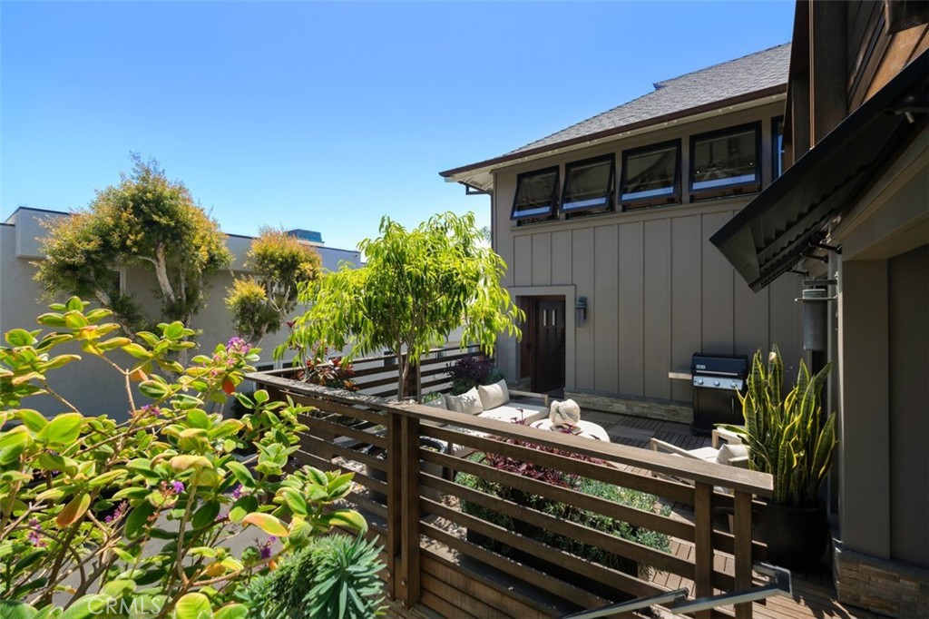 31678 Seacliff Drive