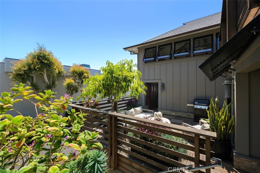 31678 Seacliff Drive