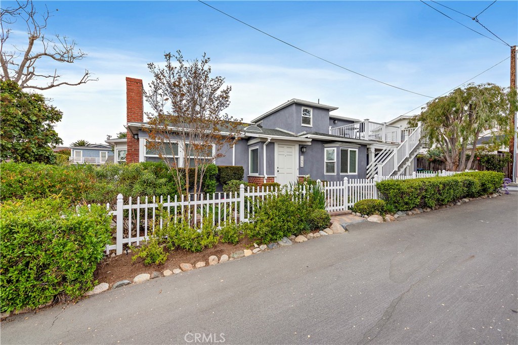1466 Randall Way