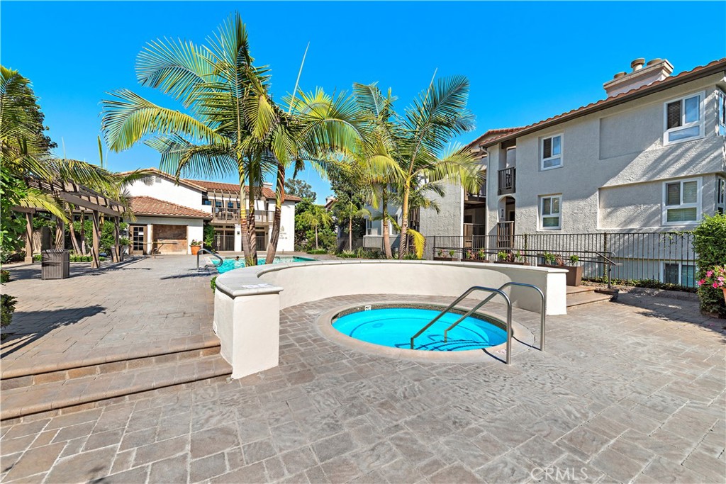 68 c Corniche Drive C
