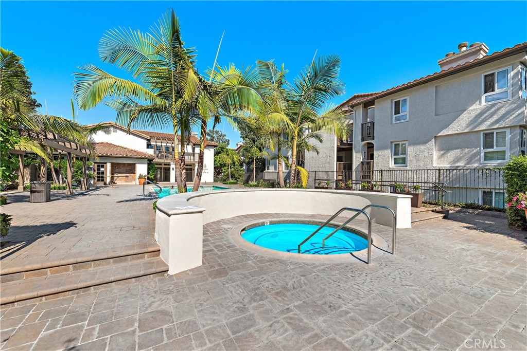 68 c Corniche Drive C
