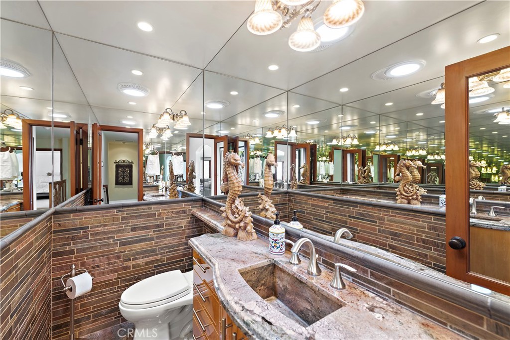 612 Allview Place