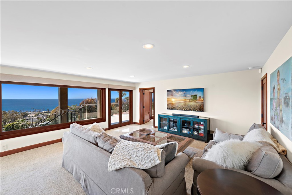 612 Allview Place