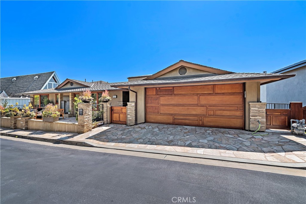 612 Allview Place