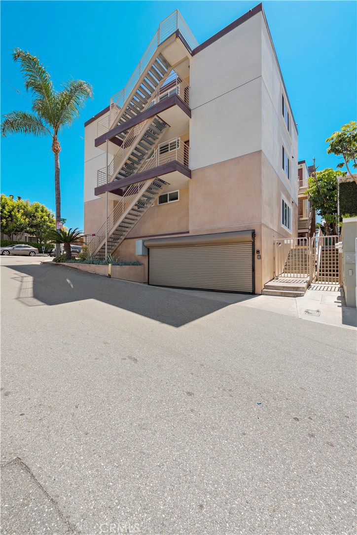150 Cleo Street 2