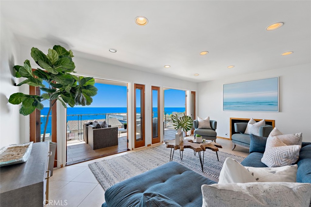 150 Cleo Street 2