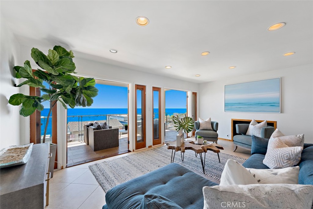 150 Cleo Street 2