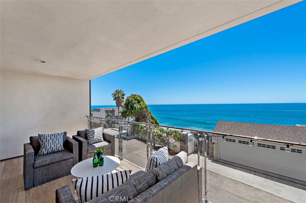 150 Cleo Street 2