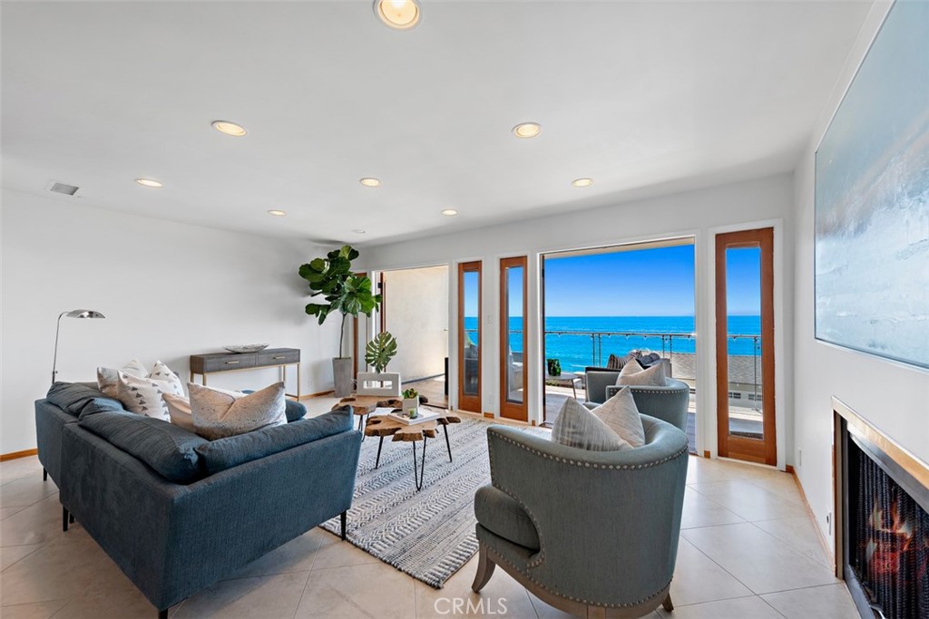150 Cleo Street 2