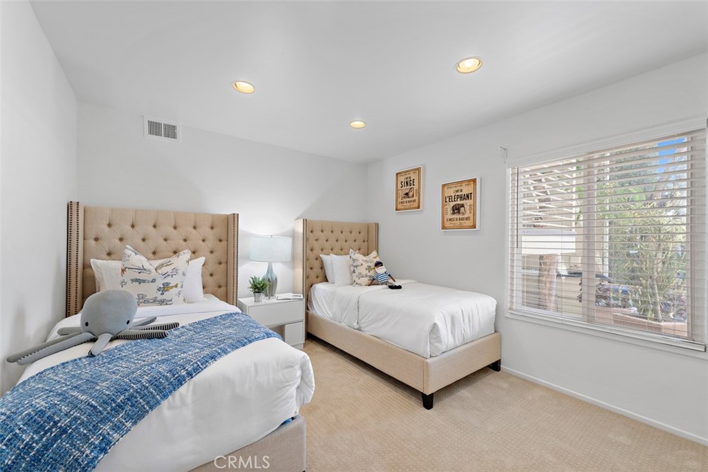 150 Cleo Street 2