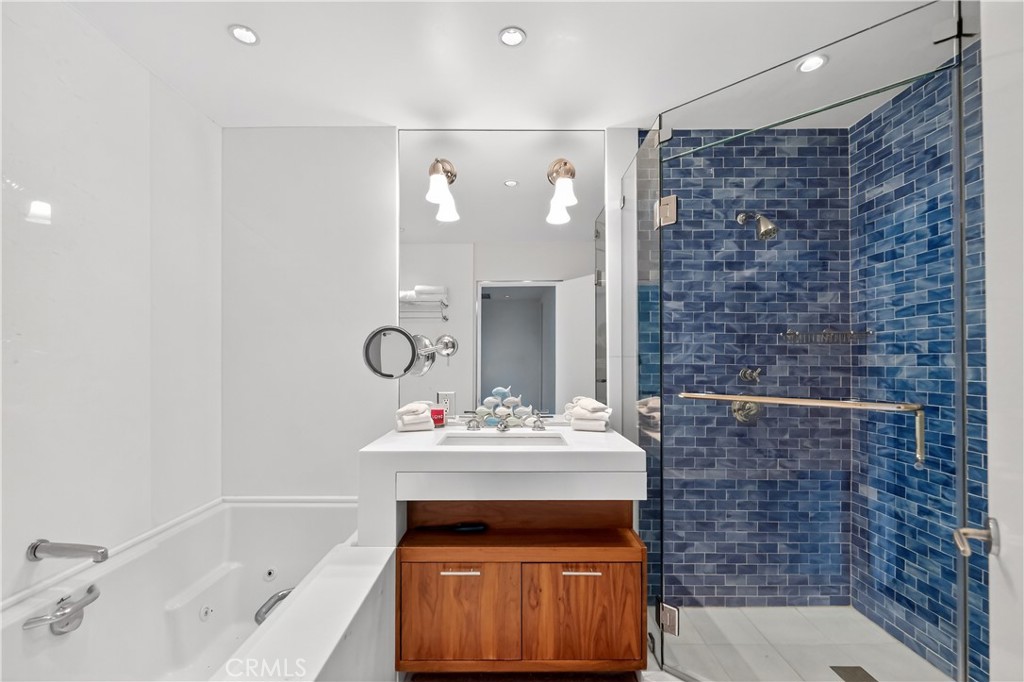 102 Blue Lagoon